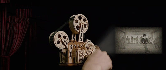 Un voyage dans le temps avec le projecteur de film 3D en bois