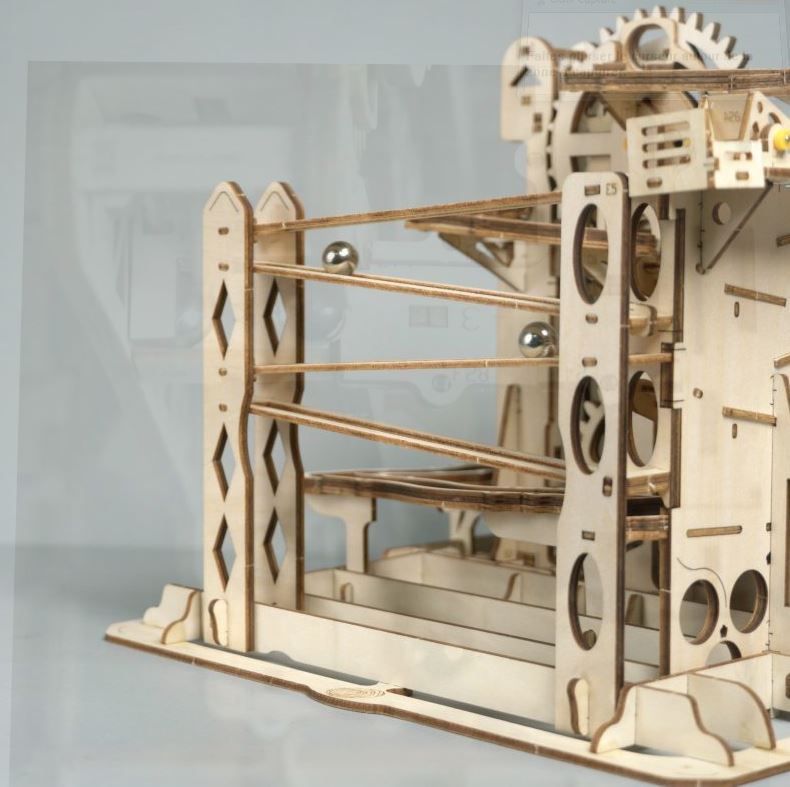 Ascenseur à manivelle – Puzzle mécanique en bois 3D