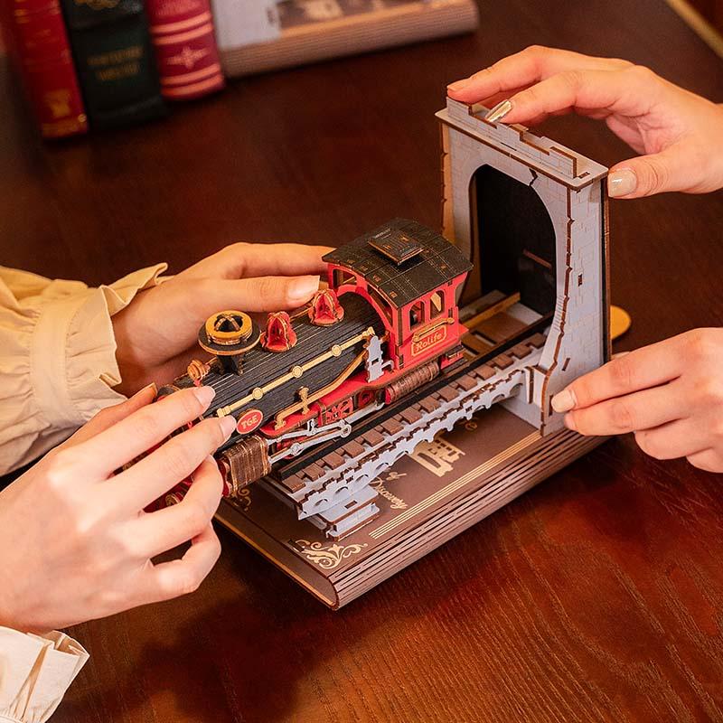 Train d’Époque – Serre-livre en bois 3D