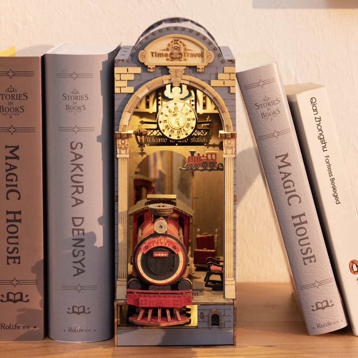 Bibliothèque des Merveilles – Serre-livre en bois 3D