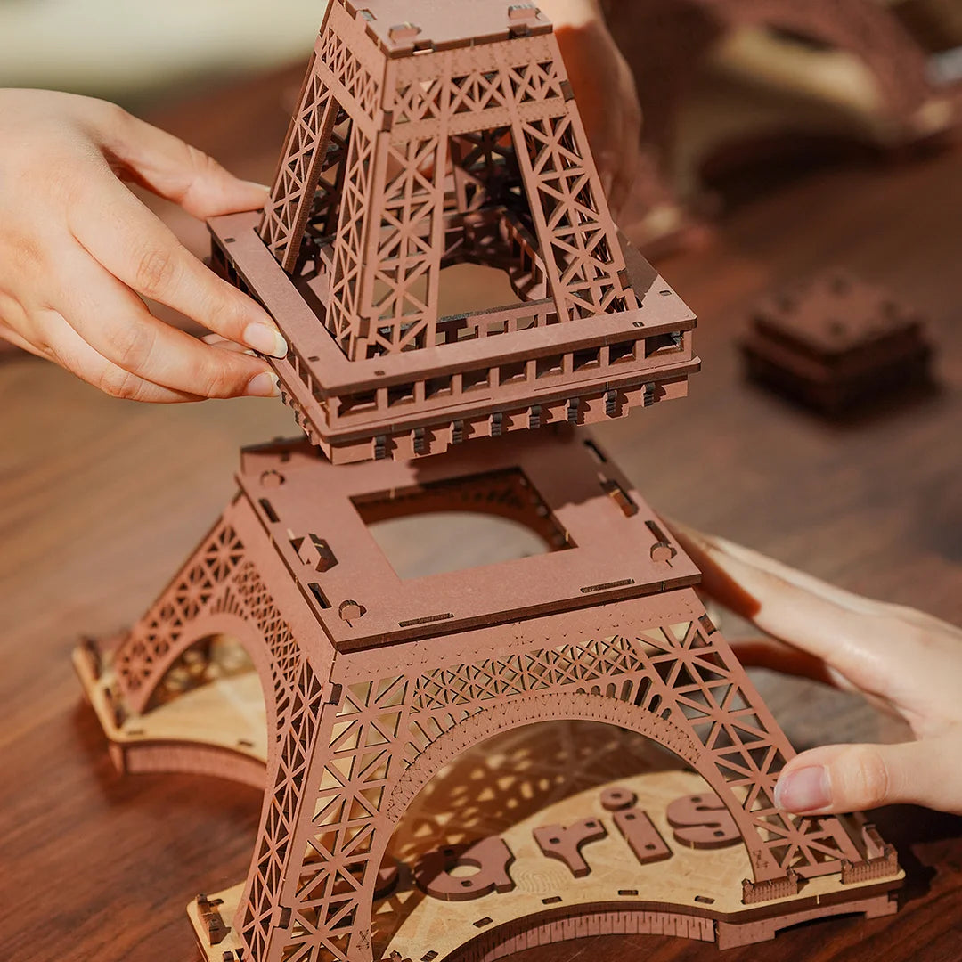 Une Nuit à la Tour Eiffel – Puzzle en Bois 3D