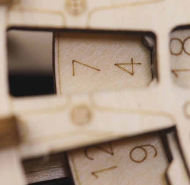 Calendrier perpétuel – Puzzle mécanique en bois 3D