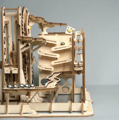 Ascenseur à manivelle – Puzzle mécanique en bois 3D
