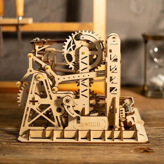 Ascenseur à manivelle – Puzzle mécanique en bois 3D