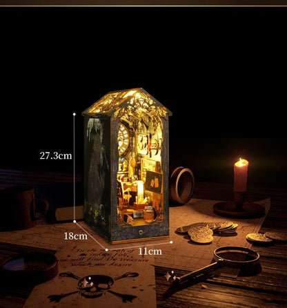 Coin livre à thème en bois – Agence de détective
