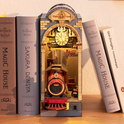 ESPACE BOUQUINS- MINIATURE EN BOIS 3D
